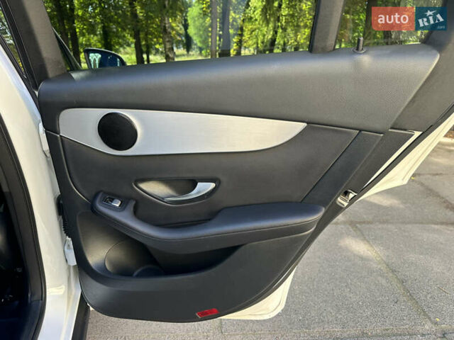 Белый Мерседес ГЛЦ-Класс, объемом двигателя 1.99 л и пробегом 81 тыс. км за 29000 $, фото 27 на Automoto.ua