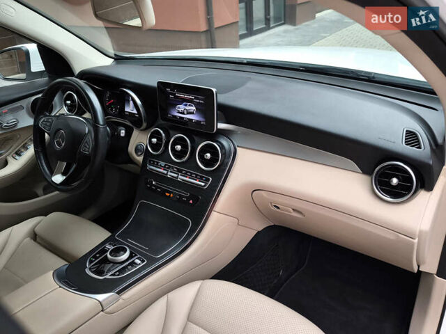 Белый Мерседес ГЛЦ-Класс, объемом двигателя 2 л и пробегом 135 тыс. км за 21600 $, фото 21 на Automoto.ua