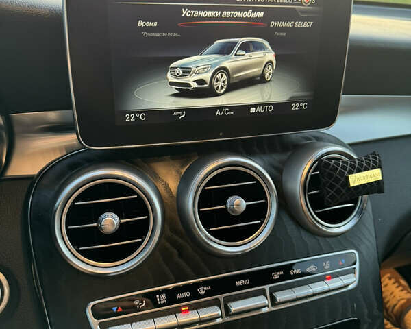 Мерседес ГЛЦ-Класс 2019 в Ровно на Automoto.ua Белый Мерседес ГЛЦ-Класс, объемом двигателя 2 л и пробегом 40 тыс. км за 32000 $, фото 20 на Automoto.ua