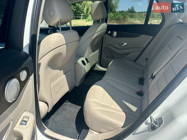 Белый Мерседес ГЛЦ-Класс, объемом двигателя 1.99 л и пробегом 95 тыс. км за 31500 $, фото 25 на Automoto.ua