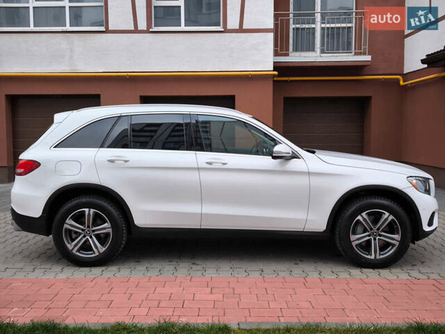 Белый Мерседес ГЛЦ-Класс, объемом двигателя 2 л и пробегом 135 тыс. км за 21600 $, фото 71 на Automoto.ua