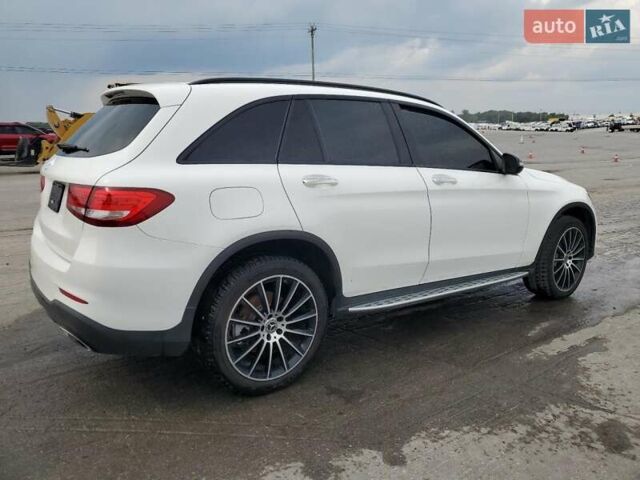 Белый Мерседес ГЛЦ-Класс, объемом двигателя 1.99 л и пробегом 56 тыс. км за 9200 $, фото 2 на Automoto.ua