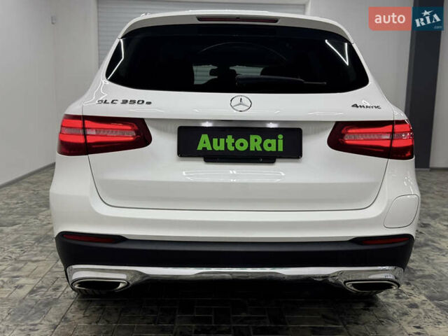 Белый Мерседес ГЛЦ-Класс, объемом двигателя 2 л и пробегом 124 тыс. км за 35900 $, фото 4 на Automoto.ua