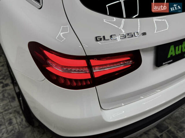 Белый Мерседес ГЛЦ-Класс, объемом двигателя 2 л и пробегом 124 тыс. км за 35900 $, фото 9 на Automoto.ua
