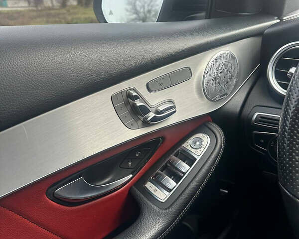 Белый Мерседес ГЛЦ-Класс, объемом двигателя 2 л и пробегом 60 тыс. км за 42000 $, фото 18 на Automoto.ua