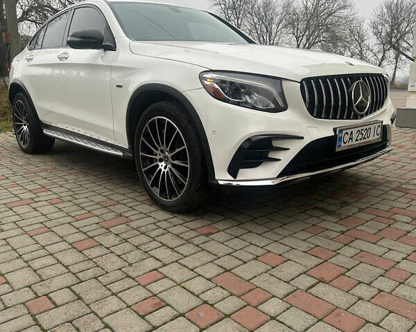 Белый Мерседес ГЛЦ-Класс, объемом двигателя 2 л и пробегом 60 тыс. км за 42000 $, фото 10 на Automoto.ua