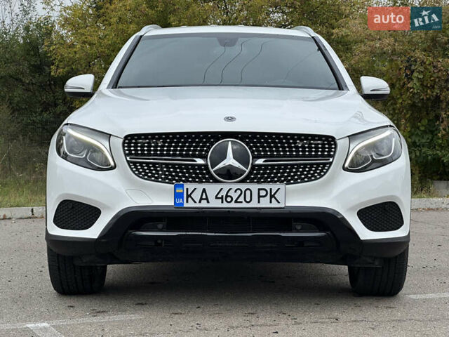 Белый Мерседес ГЛЦ-Класс, объемом двигателя 1.99 л и пробегом 81 тыс. км за 29000 $, фото 4 на Automoto.ua