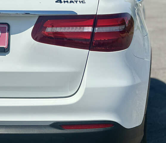 Белый Мерседес ГЛЦ-Класс, объемом двигателя 1.99 л и пробегом 95 тыс. км за 31500 $, фото 12 на Automoto.ua