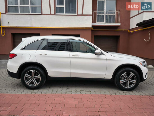 Белый Мерседес ГЛЦ-Класс, объемом двигателя 2 л и пробегом 135 тыс. км за 21600 $, фото 14 на Automoto.ua