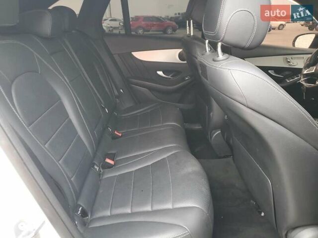 Белый Мерседес ГЛЦ-Класс, объемом двигателя 1.99 л и пробегом 56 тыс. км за 9200 $, фото 9 на Automoto.ua