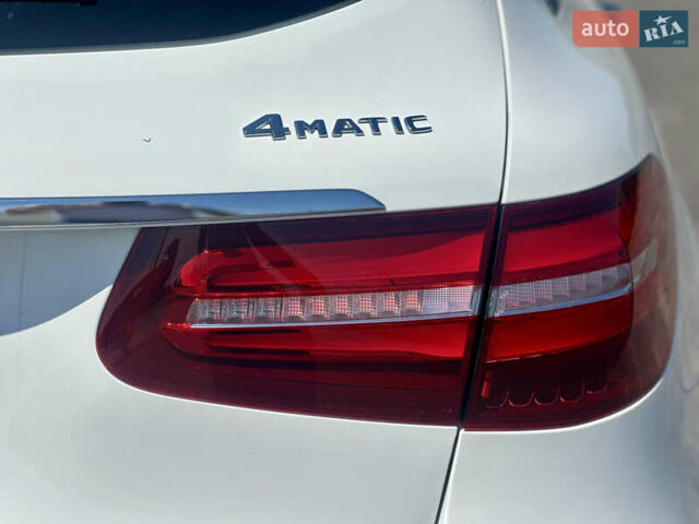Белый Мерседес ГЛЦ-Класс, объемом двигателя 1.99 л и пробегом 95 тыс. км за 31500 $, фото 15 на Automoto.ua