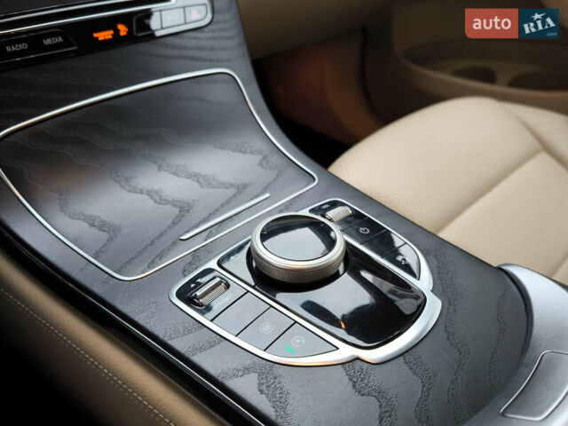 Белый Мерседес ГЛЦ-Класс, объемом двигателя 2 л и пробегом 135 тыс. км за 21600 $, фото 41 на Automoto.ua