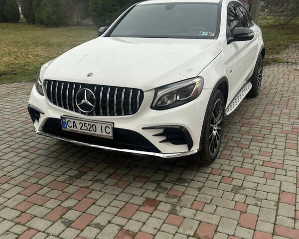 Белый Мерседес ГЛЦ-Класс, объемом двигателя 2 л и пробегом 60 тыс. км за 42000 $, фото 2 на Automoto.ua