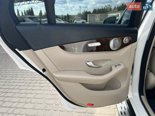 Белый Мерседес ГЛЦ-Класс, объемом двигателя 1.99 л и пробегом 115 тыс. км за 32800 $, фото 44 на Automoto.ua