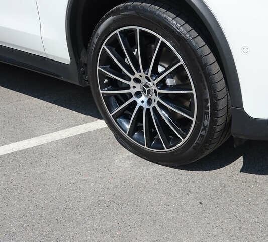 Белый Мерседес ГЛЦ-Класс, объемом двигателя 1.99 л и пробегом 79 тыс. км за 32500 $, фото 22 на Automoto.ua