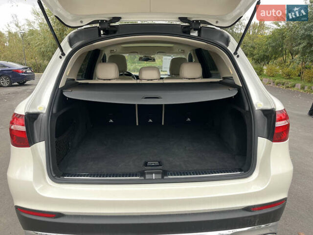 Білий Мерседес ГЛЦ-Клас, об'ємом двигуна 1.99 л та пробігом 67 тис. км за 29999 $, фото 31 на Automoto.ua