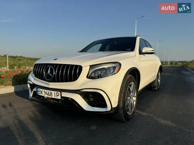 Мерседес ГЛЦ-Класс 2019 в Ровно на Automoto.ua Белый Мерседес ГЛЦ-Класс, объемом двигателя 2 л и пробегом 40 тыс. км за 32000 $, фото 3 на Automoto.ua
