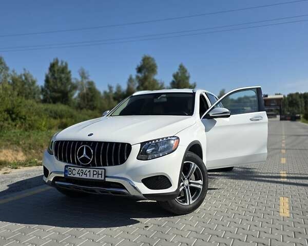 Белый Мерседес ГЛЦ-Класс, объемом двигателя 1.99 л и пробегом 80 тыс. км за 23000 $, фото 3 на Automoto.ua
