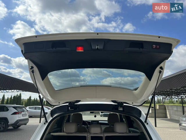 Белый Мерседес ГЛЦ-Класс, объемом двигателя 1.99 л и пробегом 115 тыс. км за 32800 $, фото 42 на Automoto.ua