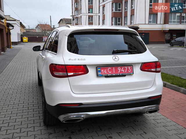 Белый Мерседес ГЛЦ-Класс, объемом двигателя 2 л и пробегом 135 тыс. км за 21600 $, фото 66 на Automoto.ua