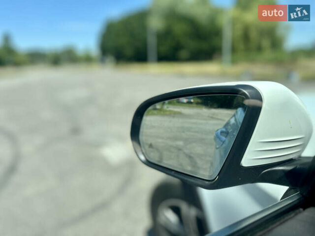 Белый Мерседес ГЛЦ-Класс, объемом двигателя 1.99 л и пробегом 95 тыс. км за 31500 $, фото 36 на Automoto.ua