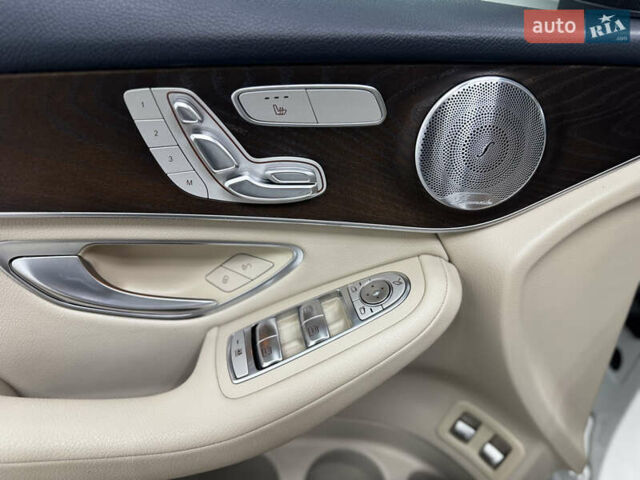 Белый Мерседес ГЛЦ-Класс, объемом двигателя 2 л и пробегом 124 тыс. км за 35900 $, фото 22 на Automoto.ua