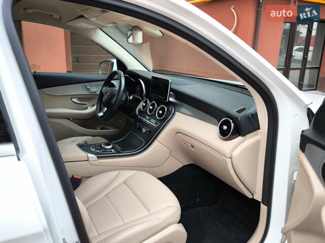 Белый Мерседес ГЛЦ-Класс, объемом двигателя 2 л и пробегом 135 тыс. км за 21600 $, фото 20 на Automoto.ua