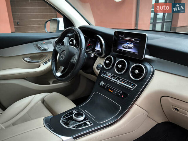 Белый Мерседес ГЛЦ-Класс, объемом двигателя 2 л и пробегом 135 тыс. км за 21600 $, фото 27 на Automoto.ua