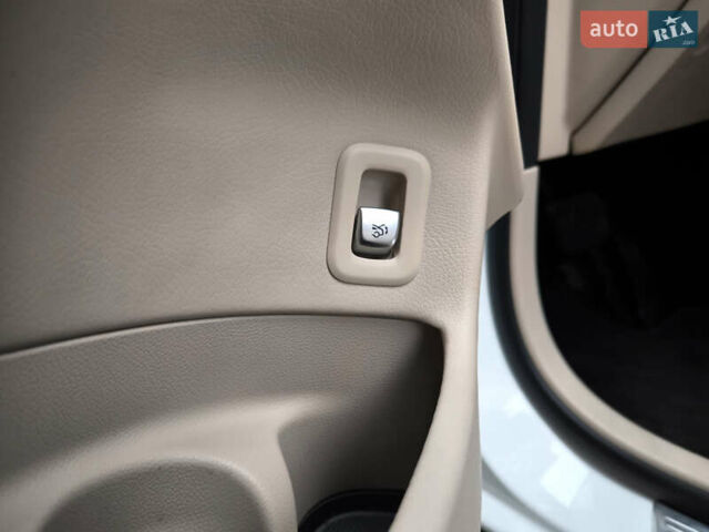 Белый Мерседес ГЛЦ-Класс, объемом двигателя 2 л и пробегом 135 тыс. км за 21600 $, фото 40 на Automoto.ua