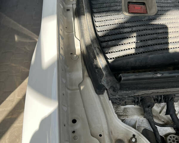 Белый Мерседес ГЛЦ-Класс, объемом двигателя 1.99 л и пробегом 115 тыс. км за 32800 $, фото 79 на Automoto.ua