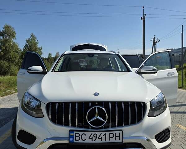 Белый Мерседес ГЛЦ-Класс, объемом двигателя 1.99 л и пробегом 80 тыс. км за 23000 $, фото 10 на Automoto.ua