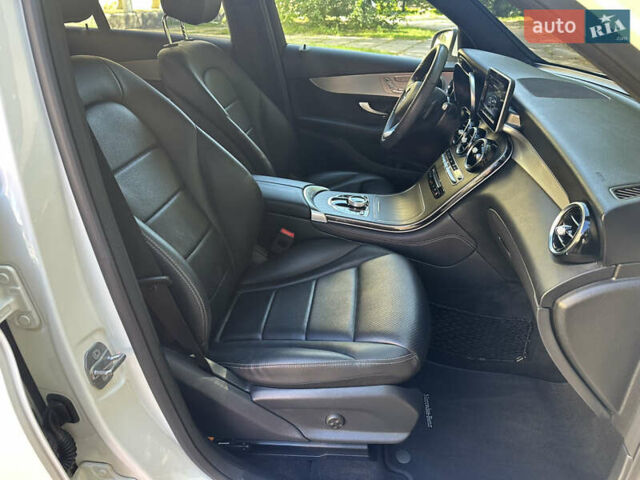 Белый Мерседес ГЛЦ-Класс, объемом двигателя 1.99 л и пробегом 81 тыс. км за 29000 $, фото 32 на Automoto.ua