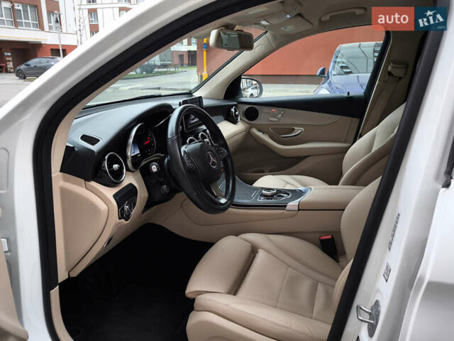 Белый Мерседес ГЛЦ-Класс, объемом двигателя 2 л и пробегом 135 тыс. км за 21600 $, фото 32 на Automoto.ua