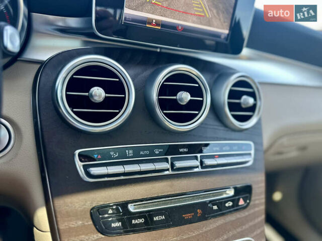 Белый Мерседес ГЛЦ-Класс, объемом двигателя 1.99 л и пробегом 95 тыс. км за 31500 $, фото 41 на Automoto.ua