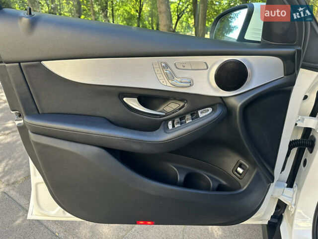 Белый Мерседес ГЛЦ-Класс, объемом двигателя 1.99 л и пробегом 81 тыс. км за 29000 $, фото 19 на Automoto.ua