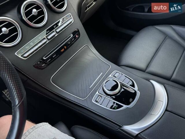 Белый Мерседес ГЛЦ-Класс, объемом двигателя 2 л и пробегом 30 тыс. км за 33999 $, фото 37 на Automoto.ua