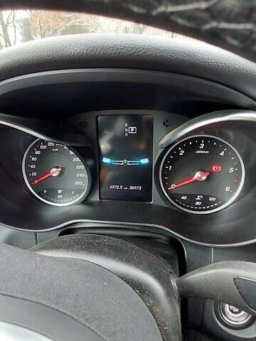Белый Мерседес ГЛЦ-Класс, объемом двигателя 1.95 л и пробегом 37 тыс. км за 47000 $, фото 12 на Automoto.ua