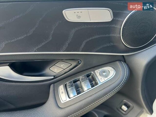 Білий Мерседес ГЛЦ-Клас, об'ємом двигуна 2 л та пробігом 37 тис. км за 48790 $, фото 26 на Automoto.ua