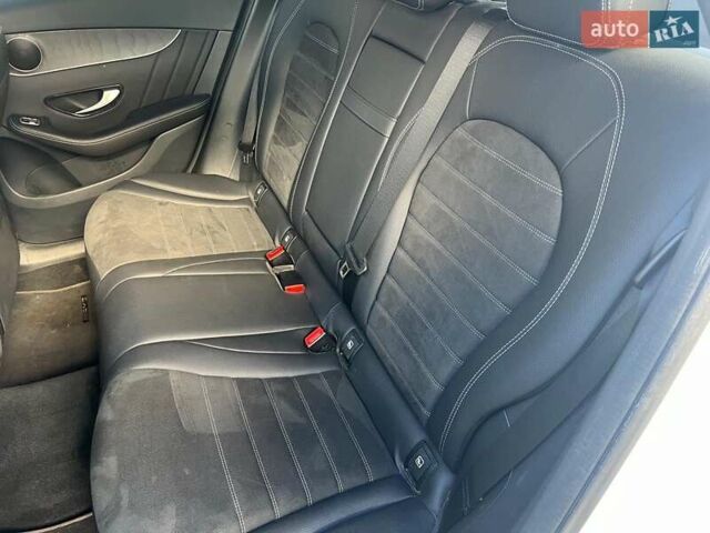 Білий Мерседес ГЛЦ-Клас, об'ємом двигуна 2 л та пробігом 37 тис. км за 48790 $, фото 17 на Automoto.ua