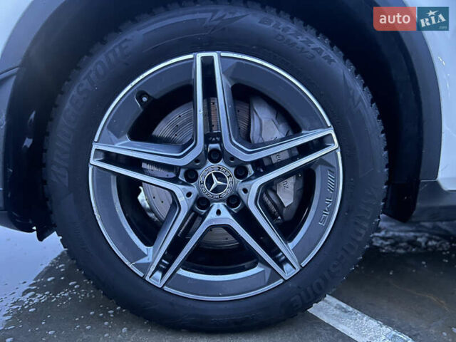 Белый Мерседес ГЛЦ-Класс, объемом двигателя 1.95 л и пробегом 107 тыс. км за 46999 $, фото 31 на Automoto.ua