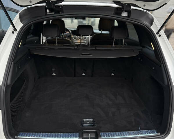 Белый Мерседес ГЛЦ-Класс, объемом двигателя 2 л и пробегом 83 тыс. км за 32000 $, фото 17 на Automoto.ua