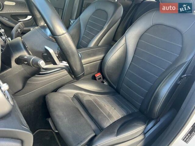 Білий Мерседес ГЛЦ-Клас, об'ємом двигуна 2 л та пробігом 37 тис. км за 48790 $, фото 29 на Automoto.ua