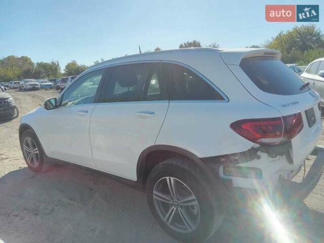 Белый Мерседес ГЛЦ-Класс, объемом двигателя 2 л и пробегом 106 тыс. км за 22000 $, фото 6 на Automoto.ua