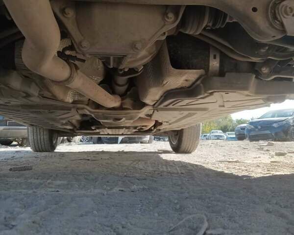 Белый Мерседес ГЛЦ-Класс, объемом двигателя 2 л и пробегом 106 тыс. км за 22000 $, фото 9 на Automoto.ua