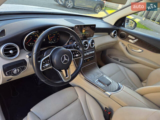 Белый Мерседес ГЛЦ-Класс, объемом двигателя 1.99 л и пробегом 65 тыс. км за 37900 $, фото 12 на Automoto.ua