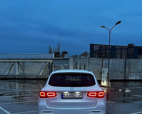 Белый Мерседес ГЛЦ-Класс, объемом двигателя 1.95 л и пробегом 107 тыс. км за 46999 $, фото 10 на Automoto.ua