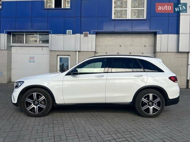 Білий Мерседес ГЛЦ-Клас, об'ємом двигуна 2 л та пробігом 37 тис. км за 48790 $, фото 14 на Automoto.ua