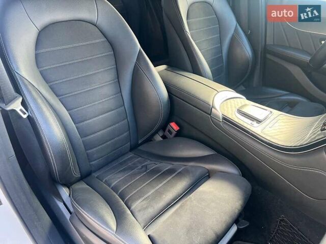 Білий Мерседес ГЛЦ-Клас, об'ємом двигуна 2 л та пробігом 37 тис. км за 48790 $, фото 39 на Automoto.ua