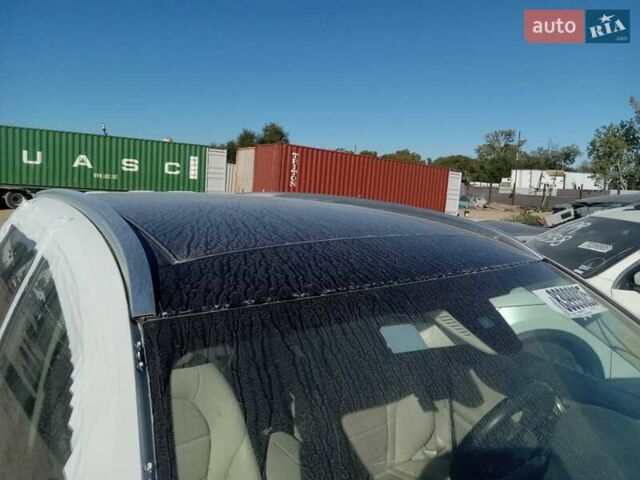 Белый Мерседес ГЛЦ-Класс, объемом двигателя 2 л и пробегом 106 тыс. км за 22000 $, фото 2 на Automoto.ua