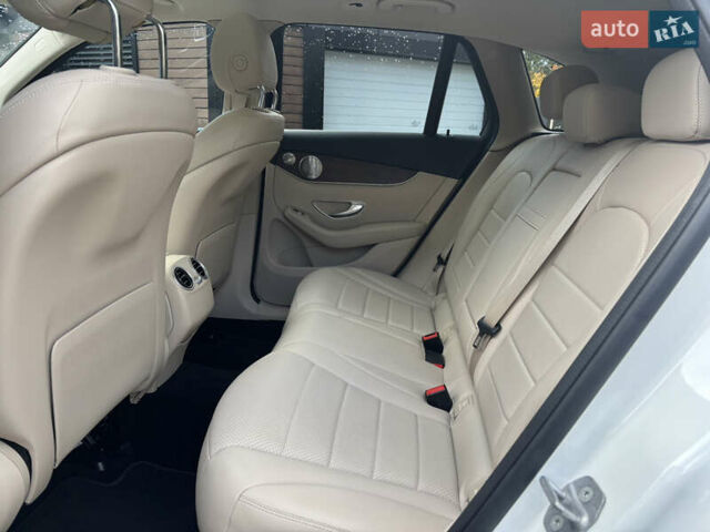 Белый Мерседес ГЛЦ-Класс, объемом двигателя 0 л и пробегом 30 тыс. км за 40000 $, фото 17 на Automoto.ua